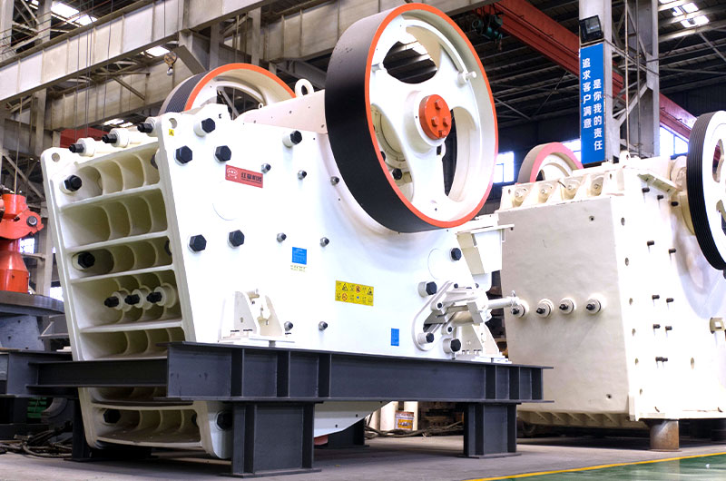 砂石骨料生產(chǎn)線上的粗碎裝備都有啥？帶你看看“老虎口”！