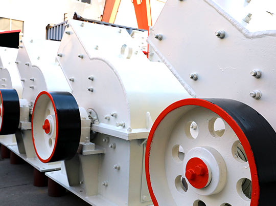 改進(jìn)錘式破碎機(jī)錘頭結(jié)構(gòu)，為客戶(hù)量身設(shè)計(jì)高產(chǎn)低耗設(shè)備（上）