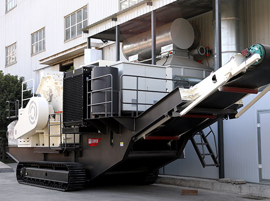 牛！紅星履帶式移動(dòng)破碎站豈止是高大上